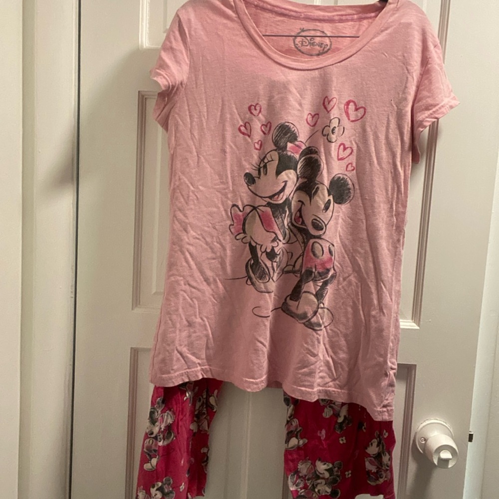 Disneys Minnie & Mickey Pink Pajama Set